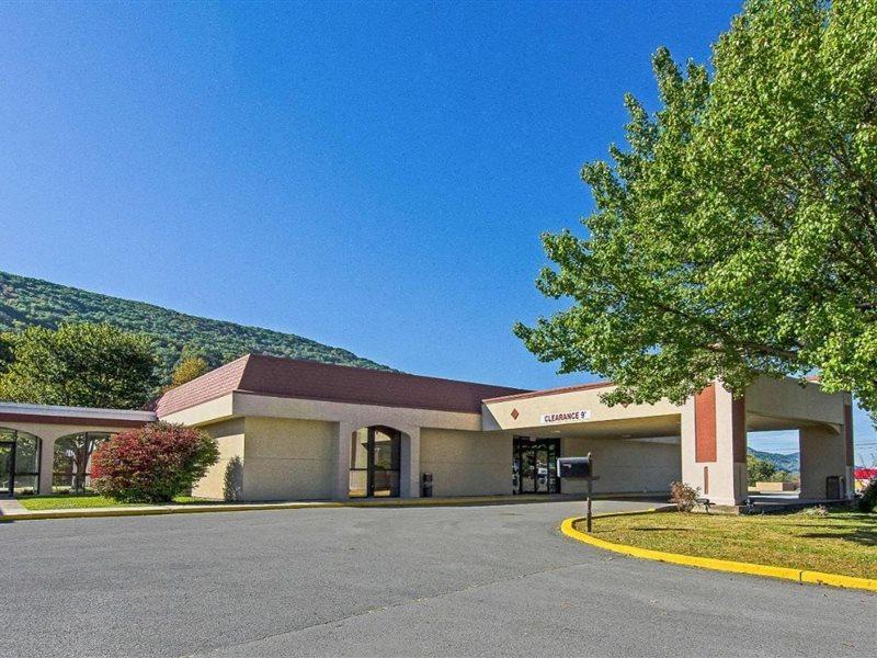 Econo Lodge Inn&Suites - Norton Exterior foto