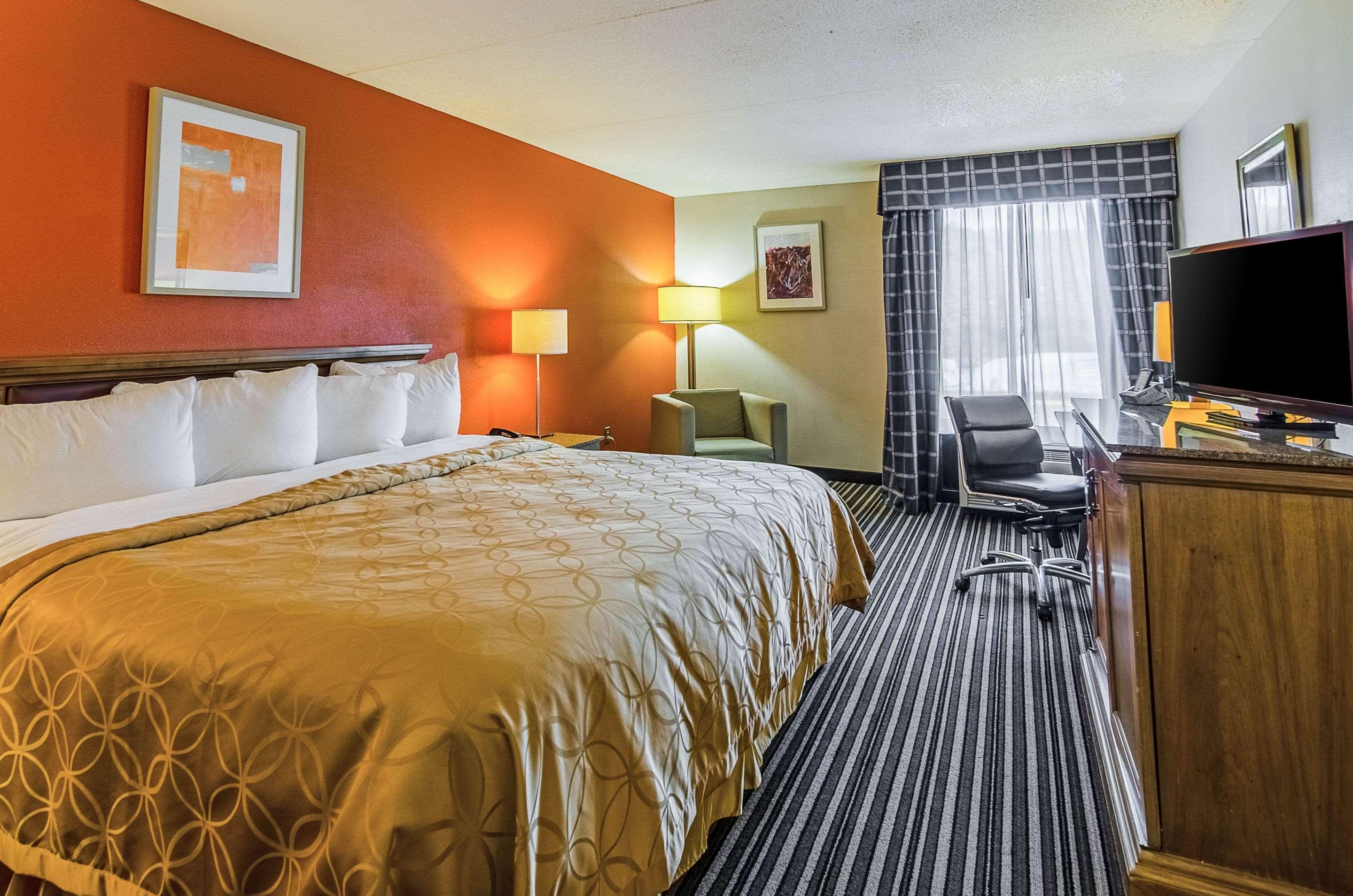Econo Lodge Inn&Suites - Norton Exterior foto